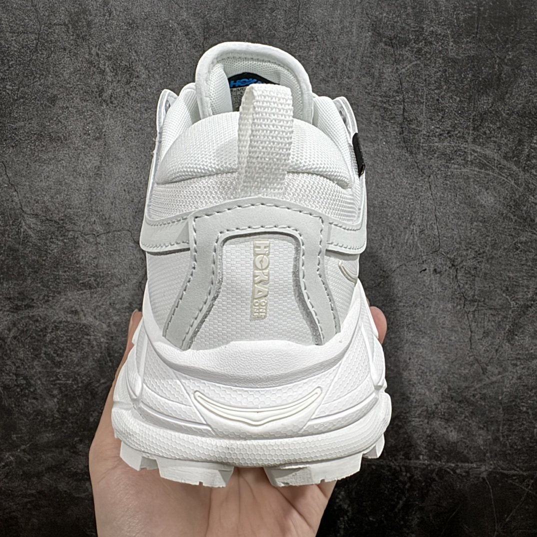 图片[4]-【公司级】Bodega x HOKA ONE ONE Tor Ultra Low Gore-Tex 托亚系列增强版低帮厚底轻量坦克户外登山运动鞋“联名麦黄绿黑”1145771/NBYL HOKA ONE ONE 在去年异军突起，成为街头时尚圈中的新宠儿，品牌与时尚品牌 Engineered Garments 合作打造的联名 Tor Ultra Low 鞋款，更是设计与话题兼备的重磅之作，而本月 Hoka One One 又为这双超人气之作释出深蓝色、军绿色与黑色三款普通版配色。设计上依旧采用了具备透气性能的 eVent 物料制做鞋身，更搭配 Vibram 大底保留户外血脉，即使少了 Engineered Garments 的联名加持依旧十分出彩。尺码：40 40.5 41 42 42.5 43 44 45 编码：LDS320340-鞋库