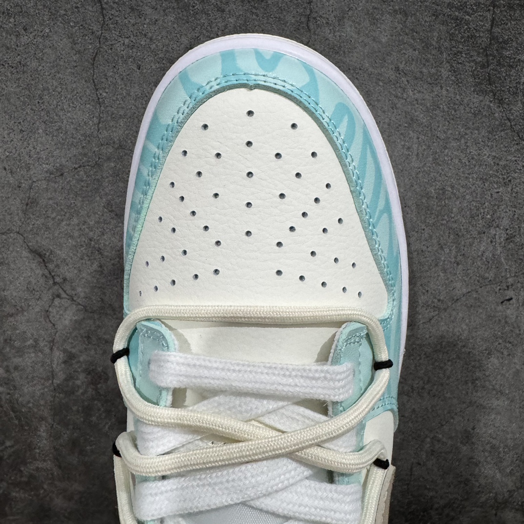 图片[5]-【DIY定制礼盒版】Nike SB Dunk Low Lot\”Beige/Mint/Coconut Tree\”扣篮系列低帮休闲运动滑板板鞋“蒂芙尼绿四叶草绑绳”DJ6188-100nn男女鞋半码制(配置硬质大礼盒)n升级2021版窄楦翘头版型#采用硬质牛剖革鞋面材质n鞋垫嵌入缓震EVA物料及缜密拉帮中底布 耐磨橡胶大底 尺码：35.5 36 36.5 37.5 38 38.5 39 40 40.5 41 42 42.5 43 44 44.5 45 46 编码：JP330350-鞋库