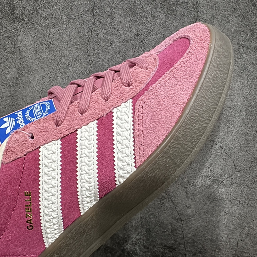 图片[6]-【纯原H版】Adidas Originals Gazelle Indoor  防滑低帮T头德训鞋 GZ复古系列 白粉红 草莓熊 IF1809n最强版出货💪🏻正确猪八材料 毛绒感质感都特别强 非普通版本n市场最高版本完美还原zp细节，注意区别市场任何版本，完全不是一路货色‼️n全鞋原材料打造，无任何色差，正确鞋型，后跟港宝材料定型，正确微透生胶大底，反口内里头层细腻小牛皮，纸板中底 鞋垫背胶，侧面正确烫金压印字母，所有细节完美还原‼️ 尺码：35 36 36.5 37 38 38.5 39 40 40.5 41 42 42.5 43 44 44.5 45 编码：H11250270-鞋库