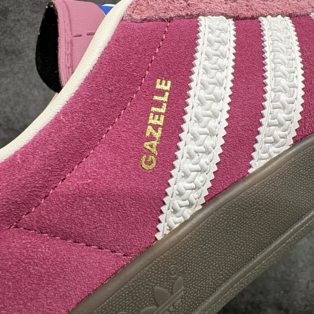 图片[2]-【纯原H版】Adidas Originals Gazelle Indoor  防滑低帮T头德训鞋 GZ复古系列 白粉红 草莓熊 IF1809n最强版出货💪🏻正确猪八材料 毛绒感质感都特别强 非普通版本n市场最高版本完美还原zp细节，注意区别市场任何版本，完全不是一路货色‼️n全鞋原材料打造，无任何色差，正确鞋型，后跟港宝材料定型，正确微透生胶大底，反口内里头层细腻小牛皮，纸板中底 鞋垫背胶，侧面正确烫金压印字母，所有细节完美还原‼️ 尺码：35 36 36.5 37 38 38.5 39 40 40.5 41 42 42.5 43 44 44.5 45 编码：H11250270-鞋库