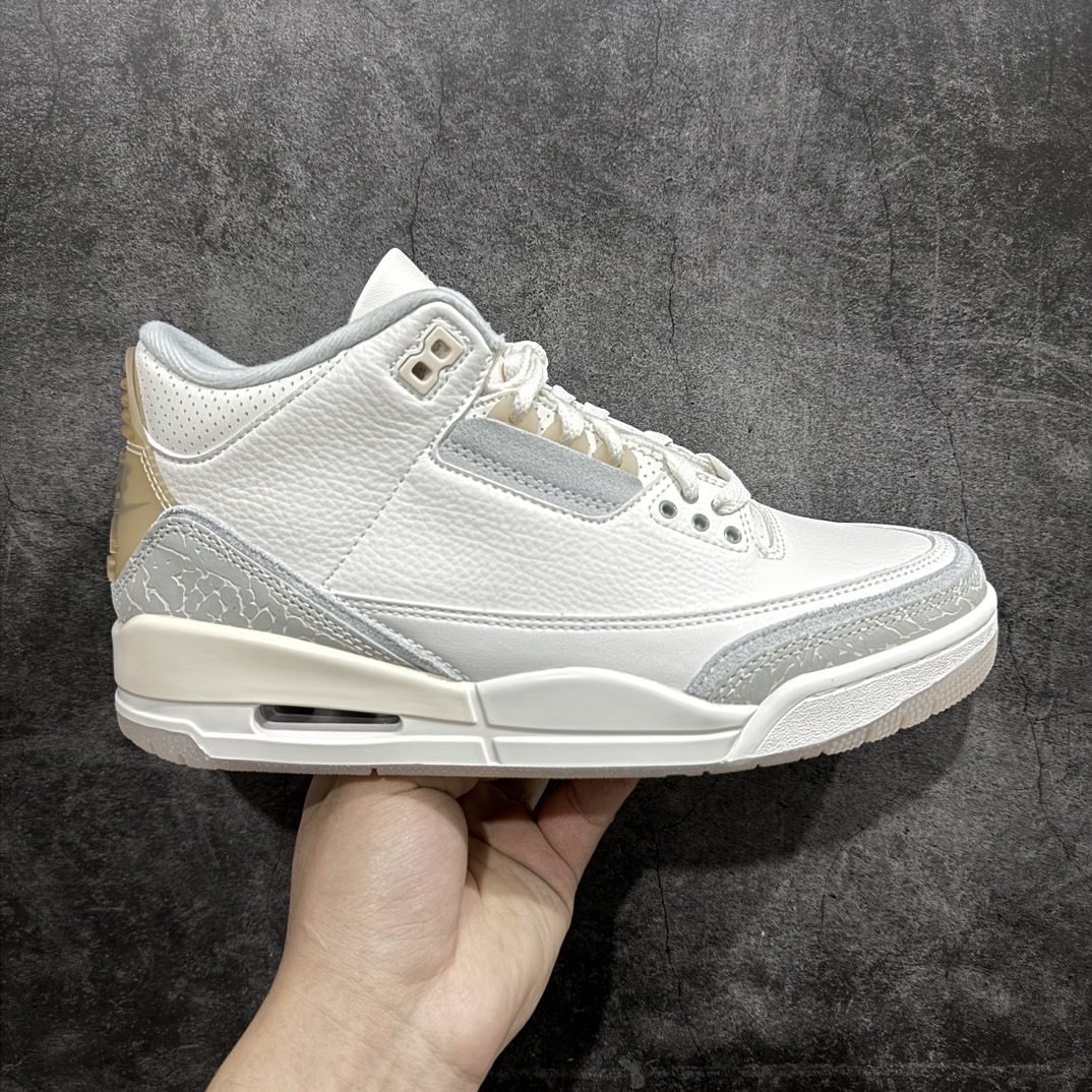 【神版/小绿x版】Air Jordan AJ3 Craft \”Ivory\” 象牙白 货号：FJ9479-100独家外贸特供尺码含45.5 48.5国内外口碑最好最推荐的产品 市场中端王者 亲自操刀耗时半年巨作 全套原纸板楦头开发 原厂大底磨具加持立体防滑纹理 原装可视Air Sole气垫 原汁原味最完美的三代版型 唯一正确鞋头趴度弧度高度鞋身腰线 此版本只针对中端市场 皮料材质有所更替 其他数据细节工艺流程均保持一致 绝不口嗨 细节品控鞋型随意秒杀市面3XX 4XX 原厂TPU后跟饰片 正确内里反口里网布 皮料菱角分明不变形无多余毛边 正确手工大底描漆拉丝 市场唯一原厂鞋扣模具 原厂织唛标 原厂飞人电绣工艺 尾指中部跳三针 独家绑鞋带手法 印刷中底布 四线拉帮 米色美纹纸贴合固定 进口港宝加持 后跟自然饱满 全鞋荧光划线卡点 追求极致完美 每一双都是工艺品 多重QC质检 超越公司货的品控标准 实实在在的免检产品 尺码：40 40.5 41 42 42.5 43 44 44.5 45 45.5 46 47.5 48.5 编码：MF390410-鞋库