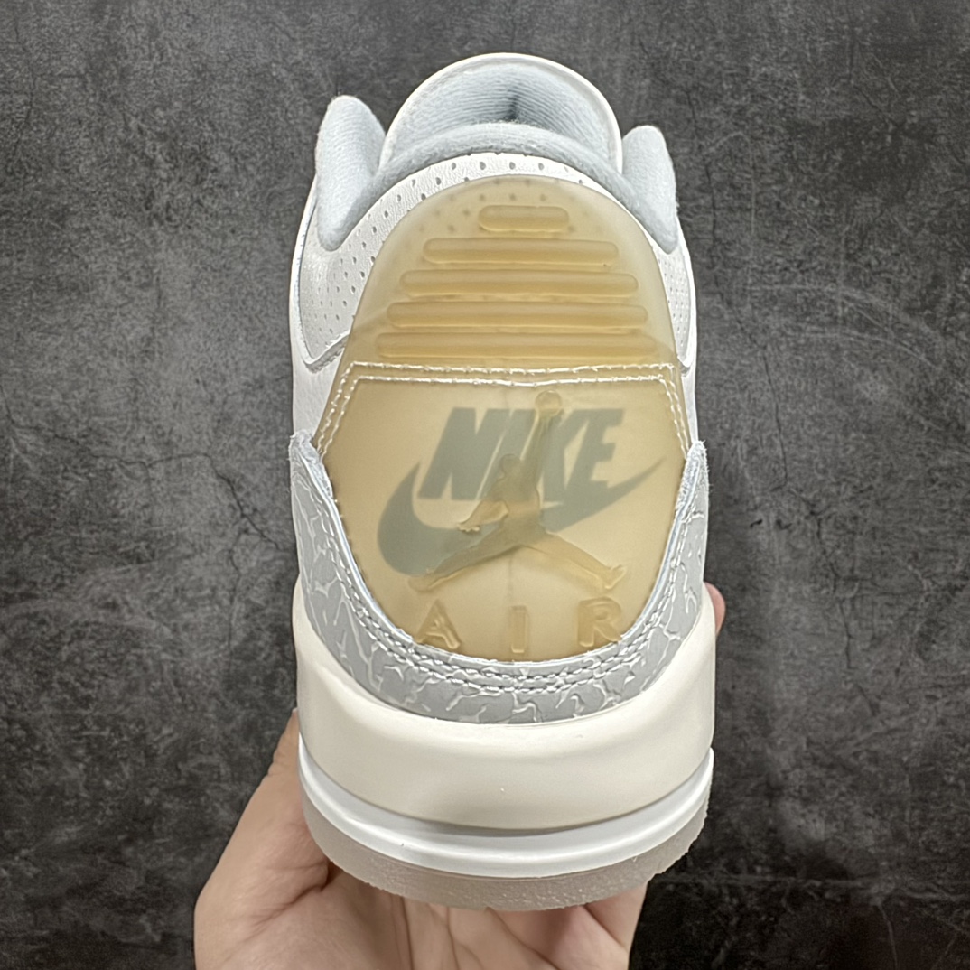 图片[4]-【神版/小绿x版】Air Jordan AJ3 Craft \”Ivory\” 象牙白 货号：FJ9479-100独家外贸特供尺码含45.5 48.5国内外口碑最好最推荐的产品 市场中端王者 亲自操刀耗时半年巨作 全套原纸板楦头开发 原厂大底磨具加持立体防滑纹理 原装可视Air Sole气垫 原汁原味最完美的三代版型 唯一正确鞋头趴度弧度高度鞋身腰线 此版本只针对中端市场 皮料材质有所更替 其他数据细节工艺流程均保持一致 绝不口嗨 细节品控鞋型随意秒杀市面3XX 4XX 原厂TPU后跟饰片 正确内里反口里网布 皮料菱角分明不变形无多余毛边 正确手工大底描漆拉丝 市场唯一原厂鞋扣模具 原厂织唛标 原厂飞人电绣工艺 尾指中部跳三针 独家绑鞋带手法 印刷中底布 四线拉帮 米色美纹纸贴合固定 进口港宝加持 后跟自然饱满 全鞋荧光划线卡点 追求极致完美 每一双都是工艺品 多重QC质检 超越公司货的品控标准 实实在在的免检产品 尺码：40 40.5 41 42 42.5 43 44 44.5 45 45.5 46 47.5 48.5 编码：MF390410-鞋库