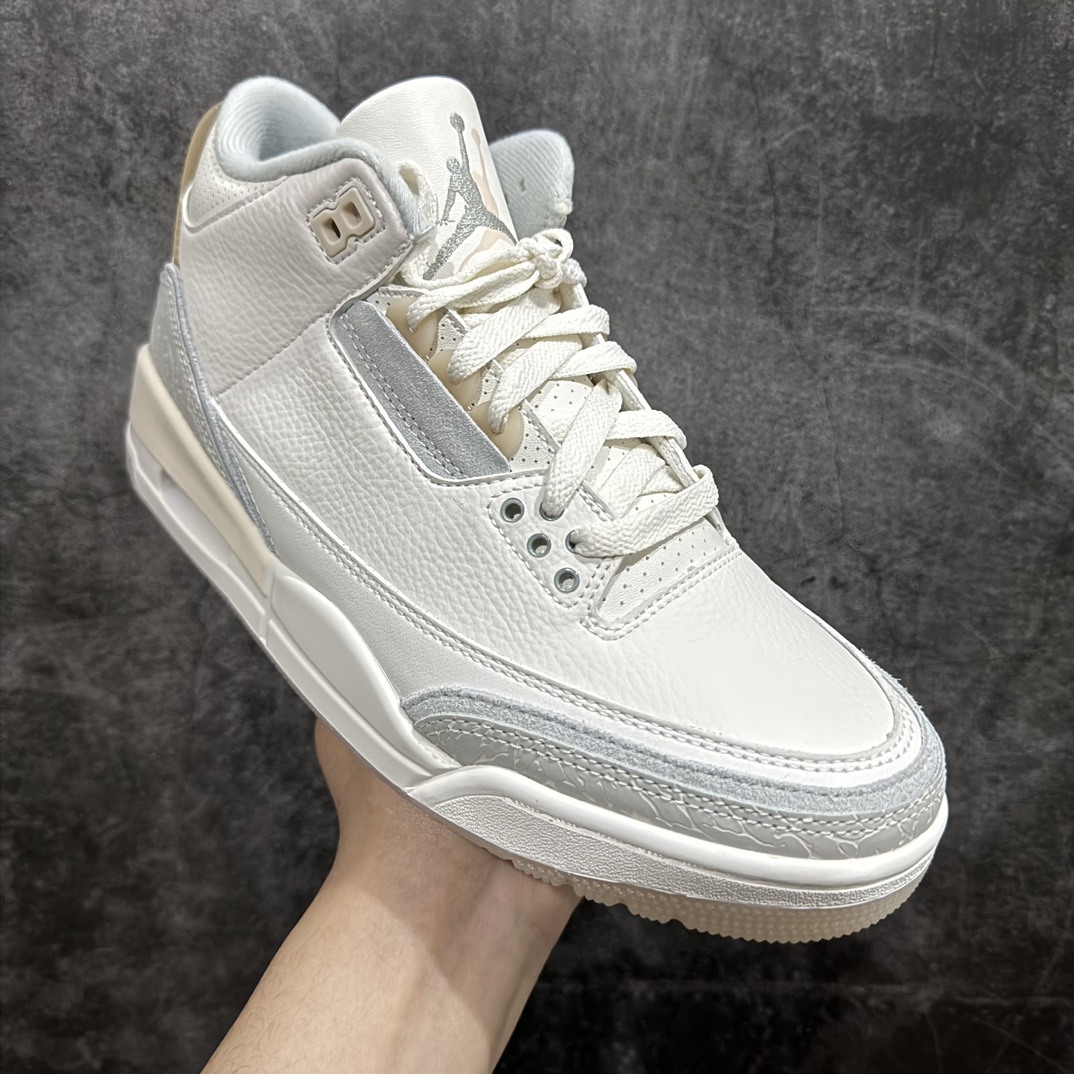 图片[3]-【神版/小绿x版】Air Jordan AJ3 Craft \”Ivory\” 象牙白 货号：FJ9479-100独家外贸特供尺码含45.5 48.5国内外口碑最好最推荐的产品 市场中端王者 亲自操刀耗时半年巨作 全套原纸板楦头开发 原厂大底磨具加持立体防滑纹理 原装可视Air Sole气垫 原汁原味最完美的三代版型 唯一正确鞋头趴度弧度高度鞋身腰线 此版本只针对中端市场 皮料材质有所更替 其他数据细节工艺流程均保持一致 绝不口嗨 细节品控鞋型随意秒杀市面3XX 4XX 原厂TPU后跟饰片 正确内里反口里网布 皮料菱角分明不变形无多余毛边 正确手工大底描漆拉丝 市场唯一原厂鞋扣模具 原厂织唛标 原厂飞人电绣工艺 尾指中部跳三针 独家绑鞋带手法 印刷中底布 四线拉帮 米色美纹纸贴合固定 进口港宝加持 后跟自然饱满 全鞋荧光划线卡点 追求极致完美 每一双都是工艺品 多重QC质检 超越公司货的品控标准 实实在在的免检产品 尺码：40 40.5 41 42 42.5 43 44 44.5 45 45.5 46 47.5 48.5 编码：MF390410-鞋库