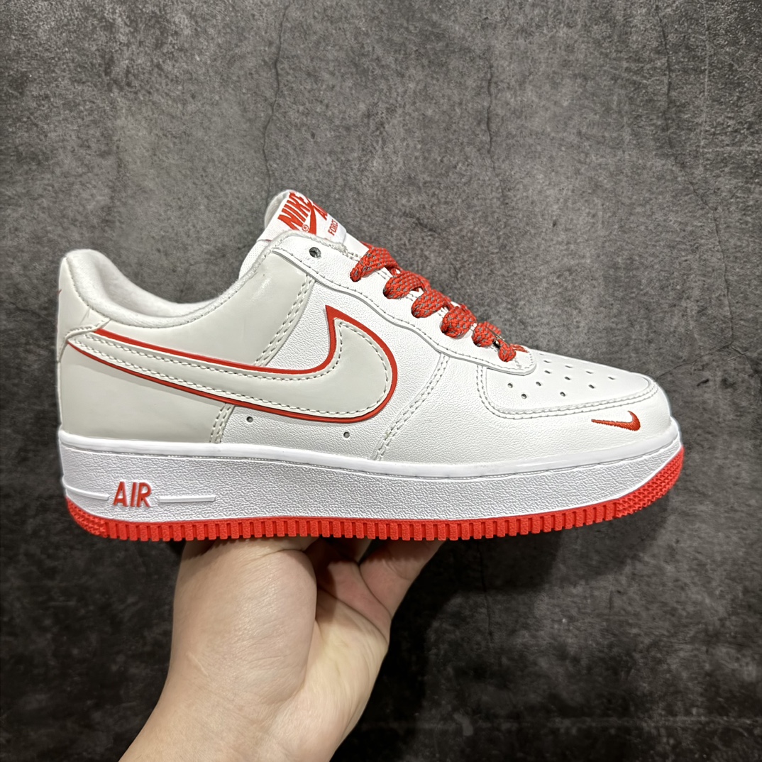 【公司级】Nk Air Force 1\’07 Low 空军一号低帮休闲板鞋 YZ8115-002n定制皮料 原楦头原纸板 纯正空军版型 内置全掌气垫 尺码：36 36.5 37.5 38 38.5 39 40 40.5 41 42 42.5 43 44 44.5 45  编码：HXS250260-鞋库