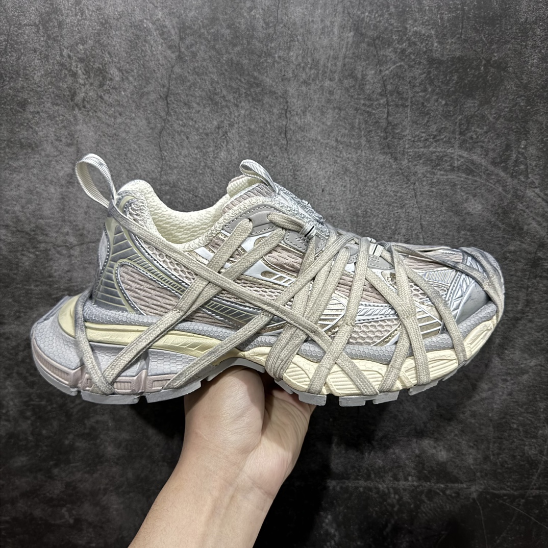 【OK纯原版本】绑带款 Balenciaga Phantom Sneaker 官方同步 巴黎世家全新3XL十代潮流跑鞋 增加全新设计 在延续 Track Trainer 户外轮廓和复杂鞋面结构的同时，新版本在后跟位置增加了透明带的部件 尺码：35 36 37 38 39 40 41 42 43 44 45 46 编码：DF500530-莆田鞋批发中心