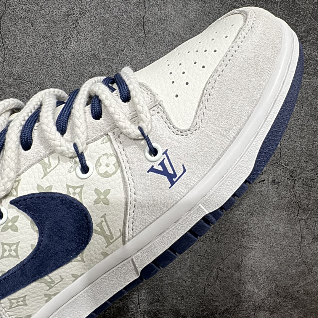 图片[6]-【定制版】Nike SB Dunk Low x Louis Vuitton 绑带白蓝红n纯原大厂出品 极力推荐👏n原装头层材料 独家版型蒸餾加工n帶來的是更好的视觉和脚感体验n大厂纯原品质出货 清洁度 电绣工艺皮料切割干净无任何毛边 细节完美 官方货号：FC1688 186 尺码：36 36.5 37.5 38 38.5 39 40 40.5 41 42 42.5 43 44 44.5 45 编码：HXS340360-莆田鞋批发中心