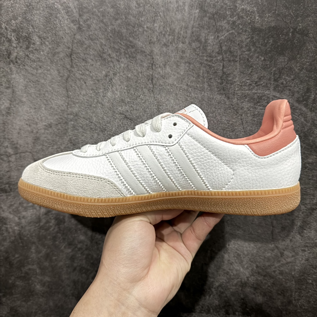 图片[2]-【纯原版】Adidas Originals Samba OG 防滑耐磨低帮板鞋三叶草Samba桑巴系列德训鞋 白粉IG5932n市售最高版本 正确卡色 头层皮料n正确烫金logo 完美版型 区别市场通货 尺码：35.5-45半码 编码：NM220240-鞋库