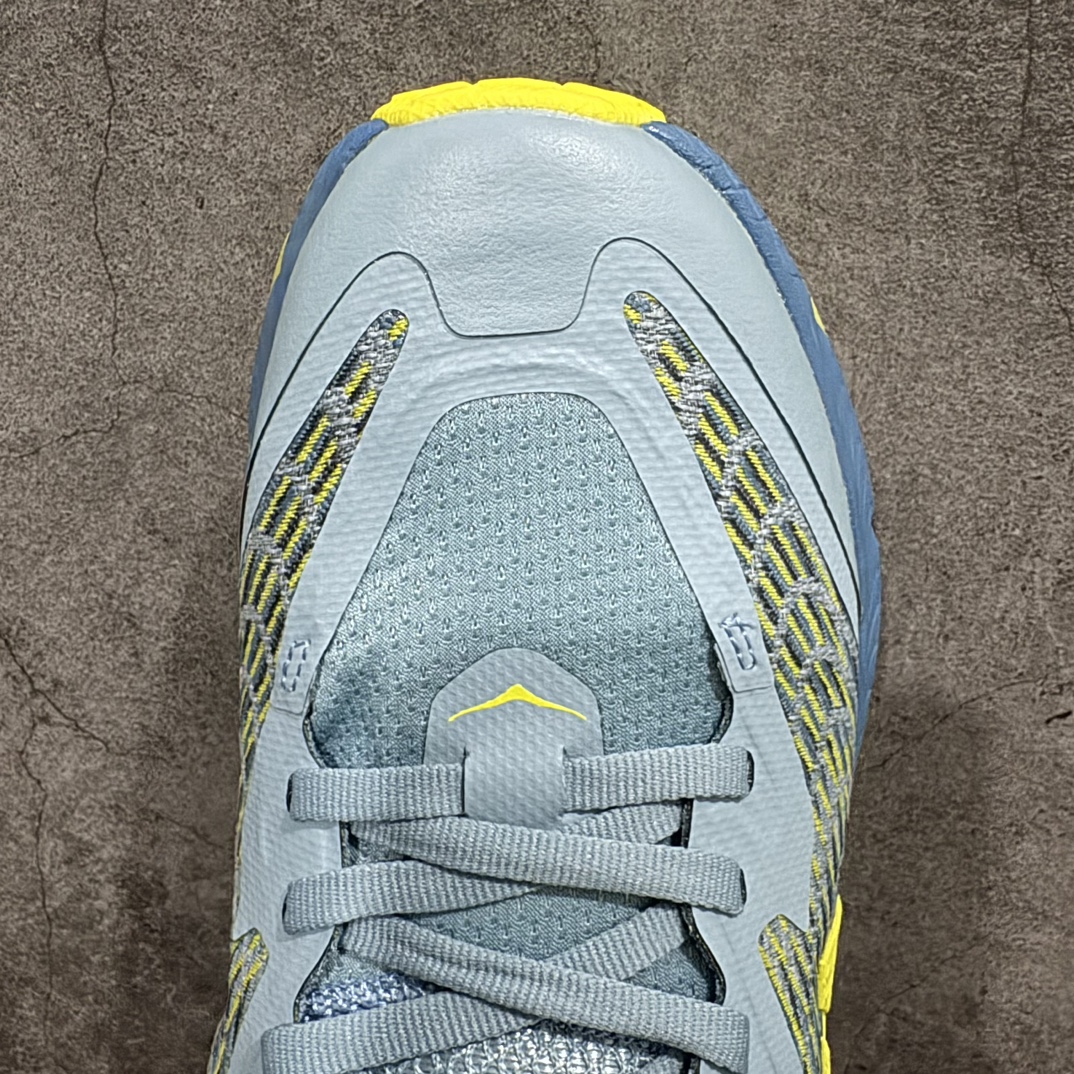 图片[5]-【公司级】HOKA ONE ONE Mafate Speed 4 飞速玛法特4代系列低帮轻量户外越野休闲运动慢跑鞋HOKA ONE ONE是来自美国的跑步鞋知名品牌，创立于2009年，始终致力于为所有跑者提供更新、更好的跑步装备。相比常规跑鞋，HOKA ONE ONE特别研发使用性能独特的几何形跑鞋中底，此种鞋底更厚、更高、回弹性也更好，除了卓越的缓冲性能，它还能为各种阶段的跑者带来更具动感、更加稳定的跑步体验。HOKAONE ONE从设计之初就清楚意识到，要保证跑者步幅的均匀一致，双脚自然而然的运动至关重要。n 尺码：36 36.5 37.5 38 39 40 40.5 41 42 42.5 43 44 45 46 编码：NM280300-莆田鞋批发中心