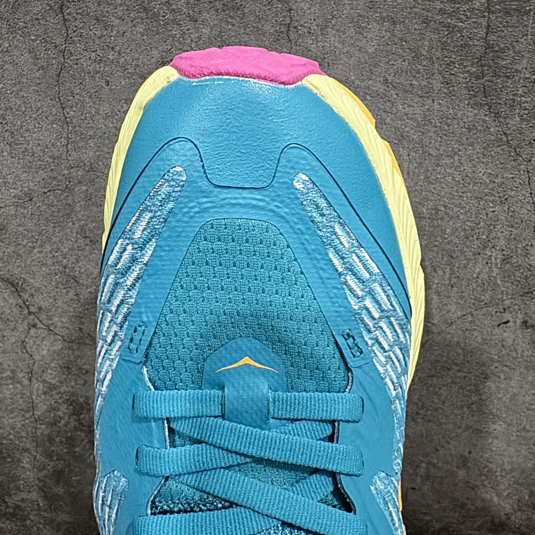 图片[5]-【公司级】HOKA ONE ONE Mafate Speed 4 飞速玛法特4代系列低帮轻量户外越野休闲运动慢跑鞋HOKA ONE ONE是来自美国的跑步鞋知名品牌，创立于2009年，始终致力于为所有跑者提供更新、更好的跑步装备。相比常规跑鞋，HOKA ONE ONE特别研发使用性能独特的几何形跑鞋中底，此种鞋底更厚、更高、回弹性也更好，除了卓越的缓冲性能，它还能为各种阶段的跑者带来更具动感、更加稳定的跑步体验。HOKAONE ONE从设计之初就清楚意识到，要保证跑者步幅的均匀一致，双脚自然而然的运动至关重要。n 尺码：36 36.5 37.5 38 39 40 40.5 41 42 42.5 43 44 45 46 编码：NM280300-莆田鞋批发中心