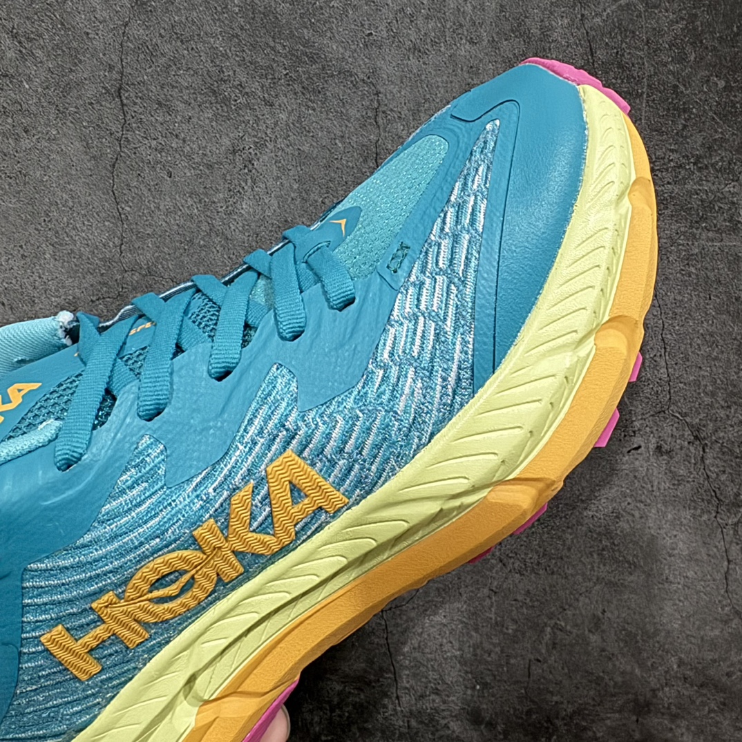 图片[6]-【公司级】HOKA ONE ONE Mafate Speed 4 飞速玛法特4代系列低帮轻量户外越野休闲运动慢跑鞋HOKA ONE ONE是来自美国的跑步鞋知名品牌，创立于2009年，始终致力于为所有跑者提供更新、更好的跑步装备。相比常规跑鞋，HOKA ONE ONE特别研发使用性能独特的几何形跑鞋中底，此种鞋底更厚、更高、回弹性也更好，除了卓越的缓冲性能，它还能为各种阶段的跑者带来更具动感、更加稳定的跑步体验。HOKAONE ONE从设计之初就清楚意识到，要保证跑者步幅的均匀一致，双脚自然而然的运动至关重要。n 尺码：36 36.5 37.5 38 39 40 40.5 41 42 42.5 43 44 45 46 编码：NM280300-莆田鞋批发中心