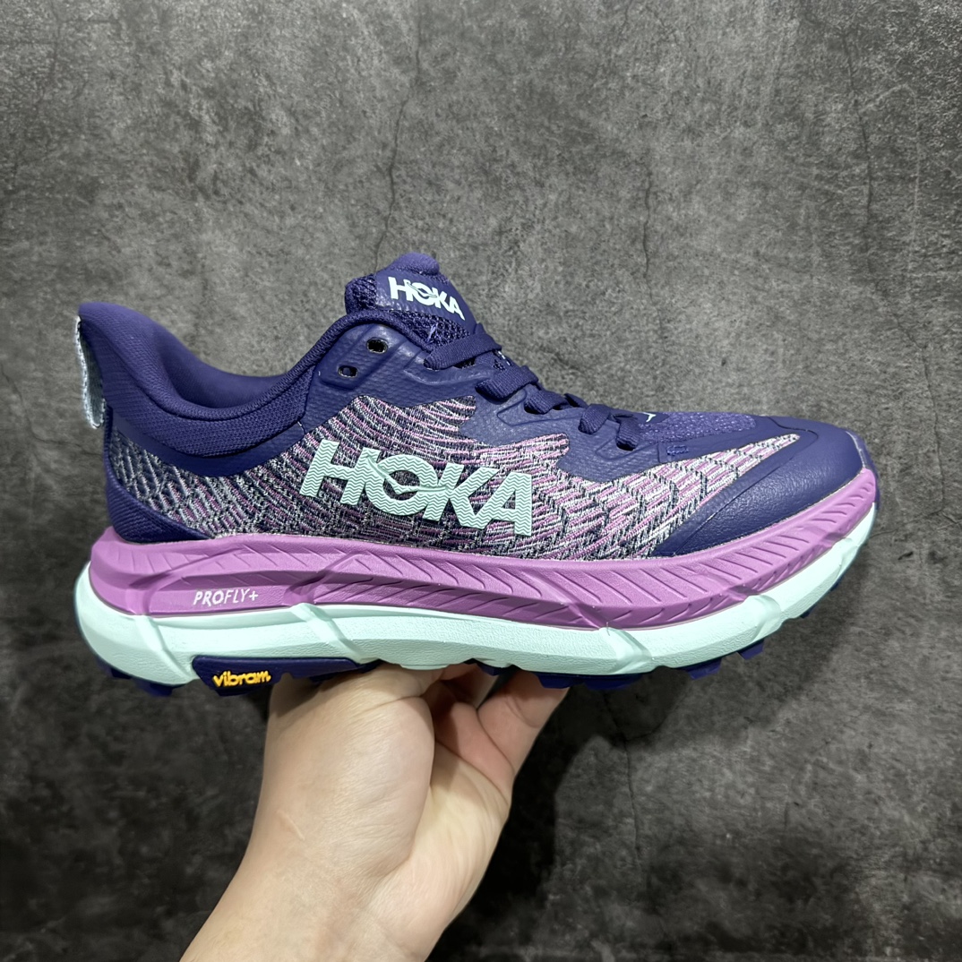 【公司级】HOKA ONE ONE Mafate Speed 4 飞速玛法特4代系列低帮轻量户外越野休闲运动慢跑鞋HOKA ONE ONE是来自美国的跑步鞋知名品牌，创立于2009年，始终致力于为所有跑者提供更新、更好的跑步装备。相比常规跑鞋，HOKA ONE ONE特别研发使用性能独特的几何形跑鞋中底，此种鞋底更厚、更高、回弹性也更好，除了卓越的缓冲性能，它还能为各种阶段的跑者带来更具动感、更加稳定的跑步体验。HOKAONE ONE从设计之初就清楚意识到，要保证跑者步幅的均匀一致，双脚自然而然的运动至关重要。n 尺码：36 36.5 37.5 38 39 40 40.5 41 42 42.5 43 44 45 46 编码：NM280300-莆田鞋批发中心