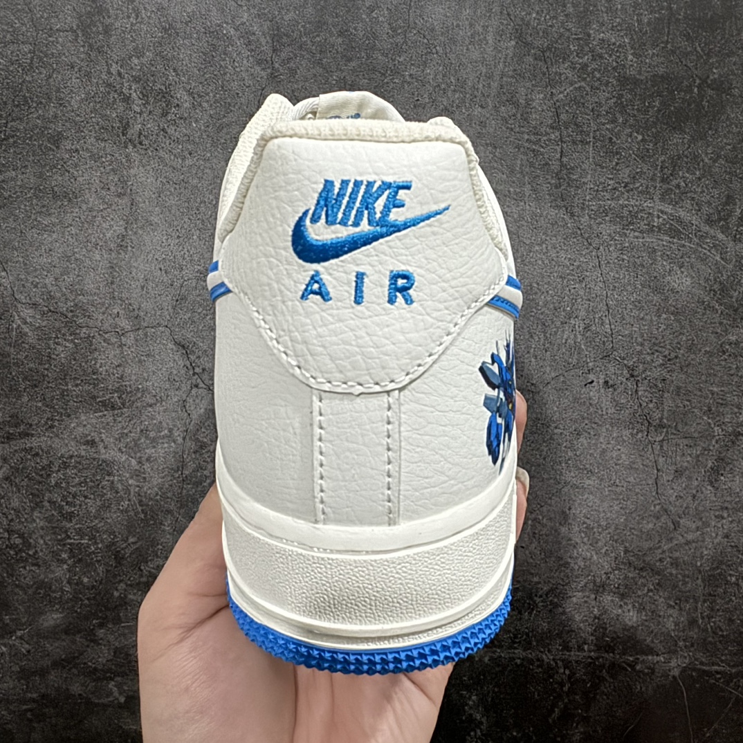 200 Nk Air Force 1'07 Low 高达主题 白兰 空军一号低帮休闲板鞋 KK1256-660