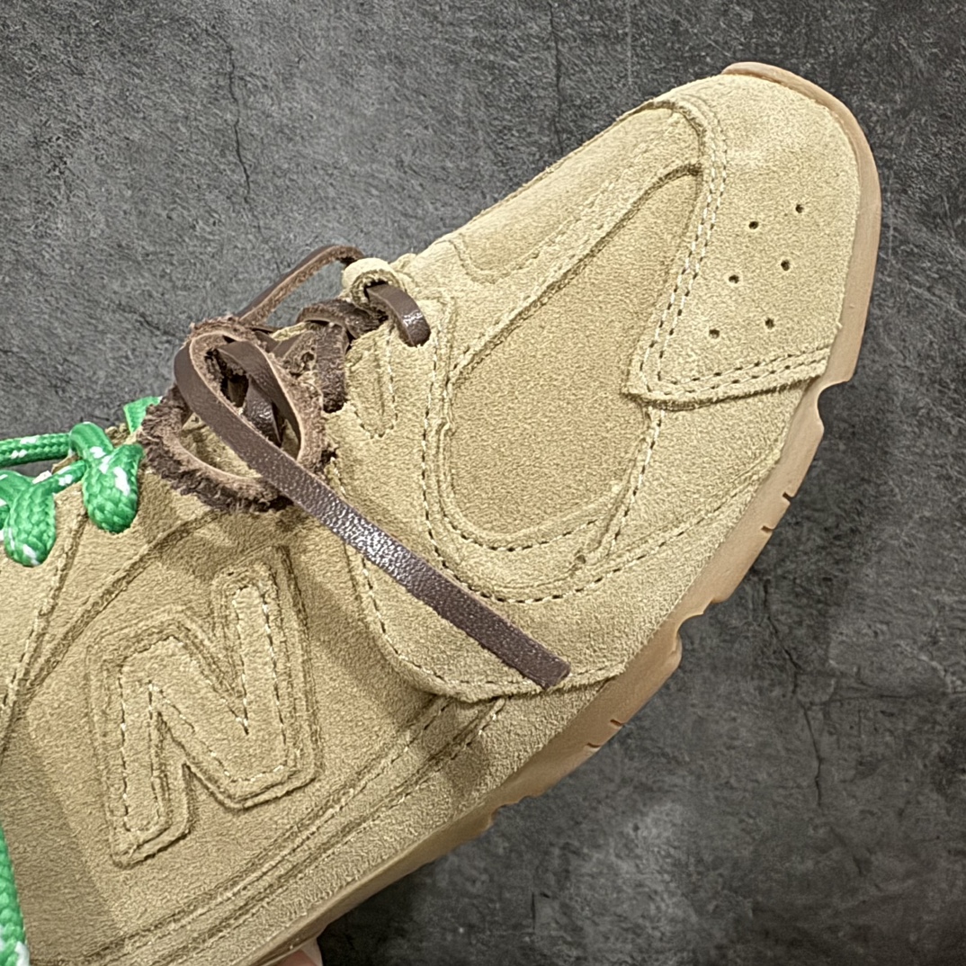 图片[6]-【广东纯原版本】Miumiu x New Balance NB24S联名款运动鞋  缪缪大秀上爆出的这双与New Balance 新百伦联名款运动 球鞋 后全球各大代购官网火爆上市.24s开春走秀场曝光、非常流行的美拉德配色平底鞋，双鞋带设计、独特风格，非常有质感！上脚非常轻便 百搭 全球以及国内社交平台已爆众多上脚图 多位顶级流量明星立捧n面料:  原版定制牛反绒n内里:  进口透网布拼接羊皮里n鞋底:  原版开模牛筋大底n底厚：2.5CM 尺码：35 36 37 38 39 40 编码：TL420440-莆田鞋批发中心