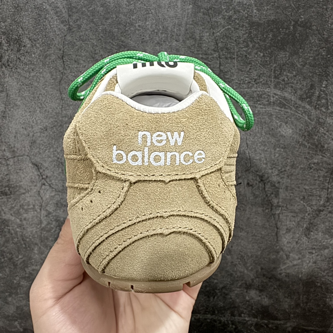 图片[4]-【广东纯原版本】Miumiu x New Balance NB24S联名款运动鞋  缪缪大秀上爆出的这双与New Balance 新百伦联名款运动 球鞋 后全球各大代购官网火爆上市.24s开春走秀场曝光、非常流行的美拉德配色平底鞋，双鞋带设计、独特风格，非常有质感！上脚非常轻便 百搭 全球以及国内社交平台已爆众多上脚图 多位顶级流量明星立捧n面料:  原版定制牛反绒n内里:  进口透网布拼接羊皮里n鞋底:  原版开模牛筋大底n底厚：2.5CM 尺码：35 36 37 38 39 40 编码：TL420440-莆田鞋批发中心