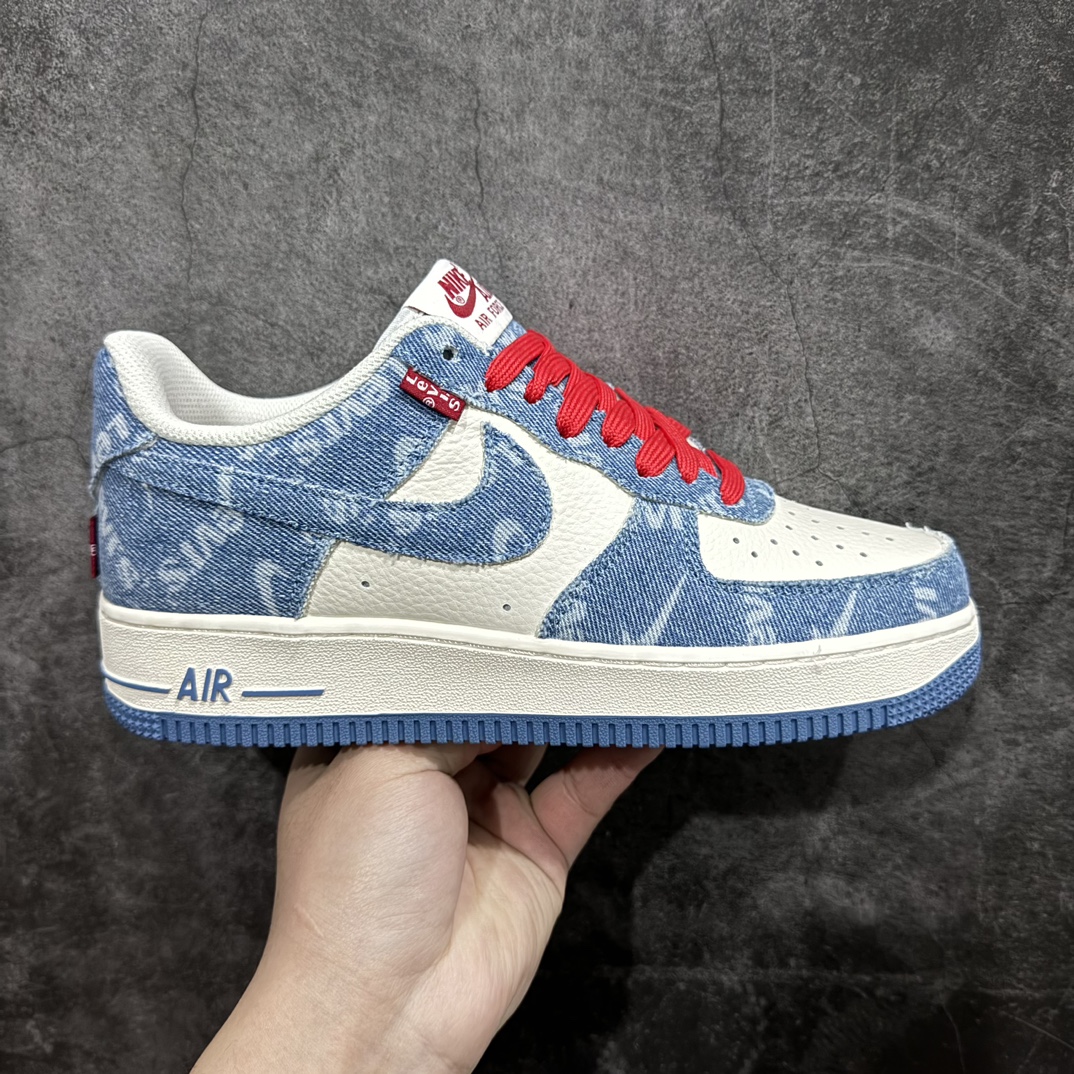 【公司级】 Levi\’s ×Nike Air Force 1 Low 李维斯联名 牛仔拼接空军一号低帮休闲板鞋 鞋面采用原厂殊特工艺 印染洗水牛仔布 鞋中与底鞋面接合处同样采用原折厂边工艺 原装鞋盒 纯正版型 内置全掌气垫货号：VT5698-568Size：36 36.5 37.5 38 38.5 39 40 40.5 41 42 42.5 43 44 44.5 45 编码：HXS290300-莆田鞋批发中心