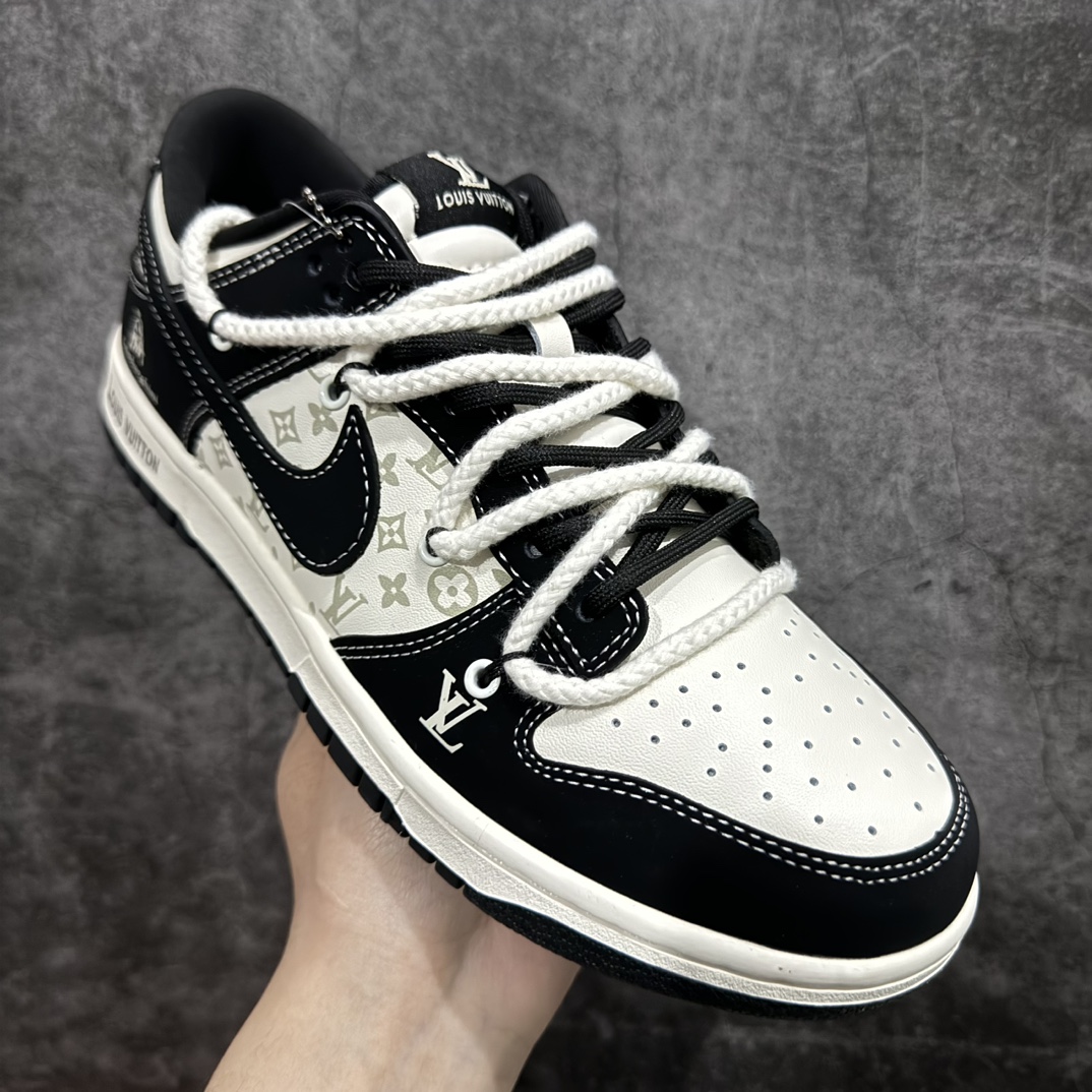 图片[3]-【定制版】LV x NK Dunk Low 黑色兰博基尼 SJ2068-226n以拆线为创作灵感 结合OW拆解鞋带的风格 以DUNK进行设计 并加入了解构风独特的元素 同时给鞋子做了旧vibe风的效果 让整体效果更加潮流 大厂出品 原装头层材料 独家版型蒸餾加工帶來的是更好的视觉和脚感体验 大厂纯原品质出货 清洁度  电绣工艺 皮料切割干净无任何毛边 细节完美！nSIZE：36 36.5 37.5 38 38.5 39 40 40.5 41 42 42.5 43 44 44.5 45 46 编码：HXS240260-鞋库