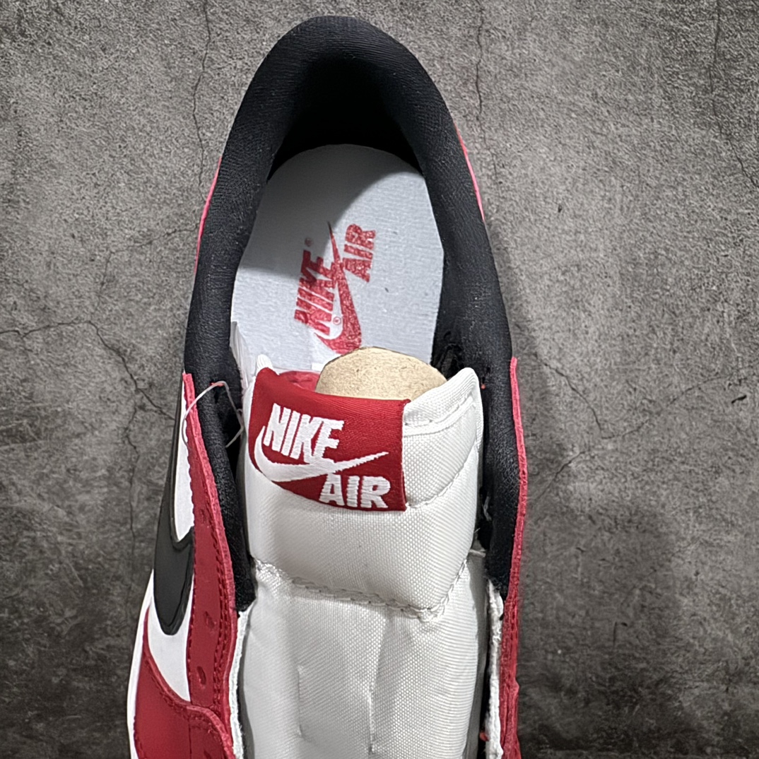 图片[8]-【DG纯原福利】 Air Jordan AJ1 Retro Low OG 白红 705329-101 十年一代莞产技术加持 市场OG低帮天花板 全套原纸板楦头开发 原厂特供皮料加持 确保原汁原味 完美呈现一代版型 一比一鞋头弧度高度鞋身弧度 数据细节工艺流程均保持原鞋一致 后跟弧度收口自然对折 极致一眼正品既视感 原厂皮料 进口玻璃冲刀皮料裁剪零毛边 承诺百分百一致原鞋 全鞋电脑针车工艺 鞋面清洁度最高QC检验标准 控制溢胶 飞翼3D高频深度立体 鞋盒、防尘纸 均采购来自原厂 尺码：40 40.5 41 42 42.5 43 44 44.5 45 46 47.5-选品中心