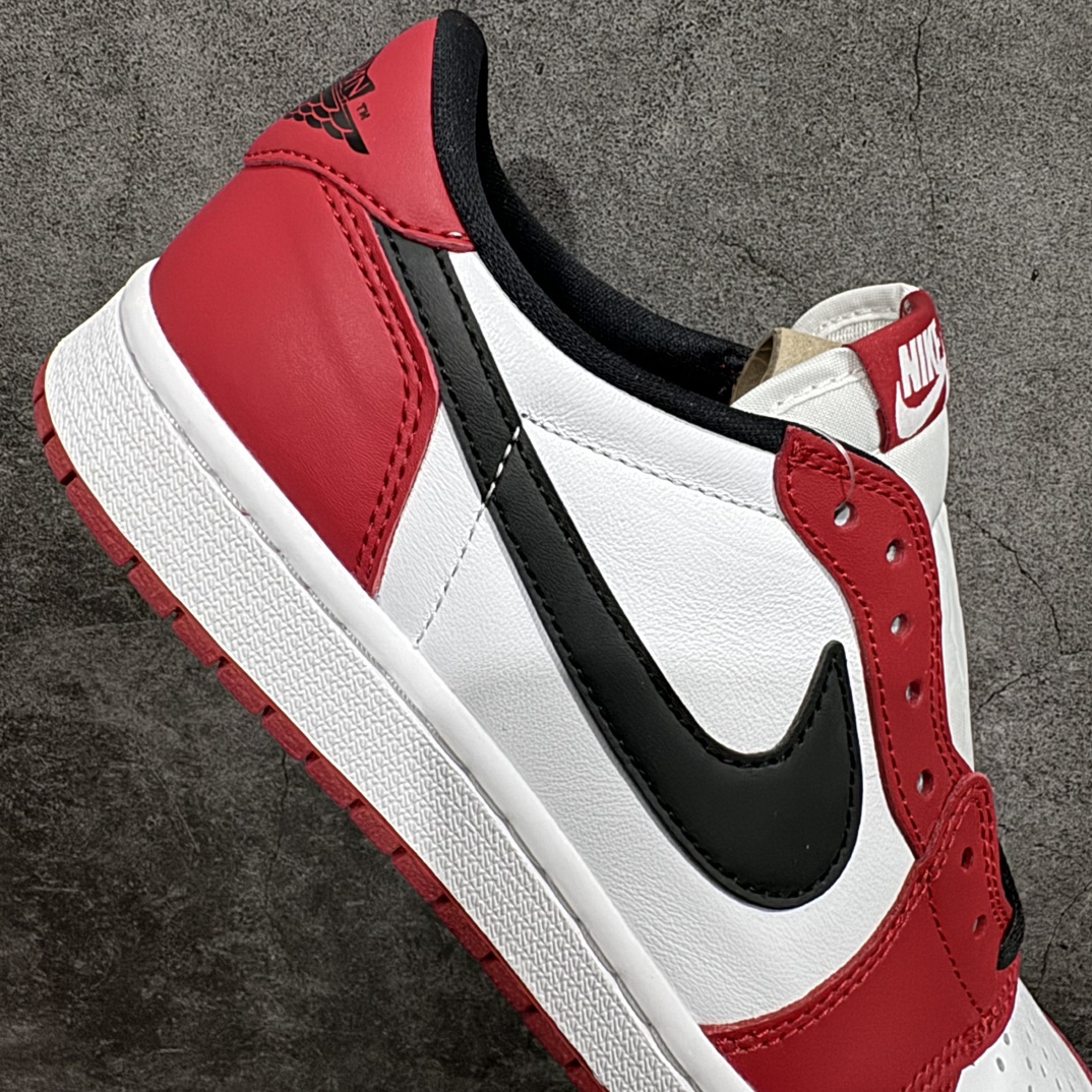 图片[7]-【DG纯原福利】 Air Jordan AJ1 Retro Low OG 白红 705329-101 十年一代莞产技术加持 市场OG低帮天花板 全套原纸板楦头开发 原厂特供皮料加持 确保原汁原味 完美呈现一代版型 一比一鞋头弧度高度鞋身弧度 数据细节工艺流程均保持原鞋一致 后跟弧度收口自然对折 极致一眼正品既视感 原厂皮料 进口玻璃冲刀皮料裁剪零毛边 承诺百分百一致原鞋 全鞋电脑针车工艺 鞋面清洁度最高QC检验标准 控制溢胶 飞翼3D高频深度立体 鞋盒、防尘纸 均采购来自原厂 尺码：40 40.5 41 42 42.5 43 44 44.5 45 46 47.5-选品中心