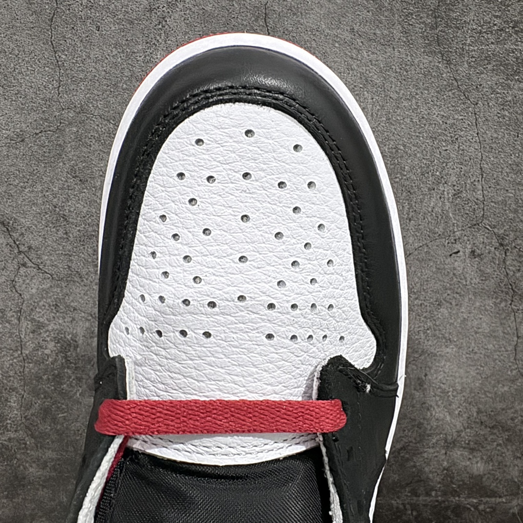 图片[5]-【DG纯原福利】 Air Jordan AJ1 Retro Low OG 白红 705329-101 十年一代莞产技术加持 市场OG低帮天花板 全套原纸板楦头开发 原厂特供皮料加持 确保原汁原味 完美呈现一代版型 一比一鞋头弧度高度鞋身弧度 数据细节工艺流程均保持原鞋一致 后跟弧度收口自然对折 极致一眼正品既视感 原厂皮料 进口玻璃冲刀皮料裁剪零毛边 承诺百分百一致原鞋 全鞋电脑针车工艺 鞋面清洁度最高QC检验标准 控制溢胶 飞翼3D高频深度立体 鞋盒、防尘纸 均采购来自原厂 尺码：40 40.5 41 42 42.5 43 44 44.5 45 46 47.5-选品中心