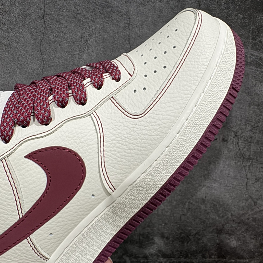 240 Nike Air Force 1 Low 07 x Stussy 斯图西白酒红满天星 UN2395-523