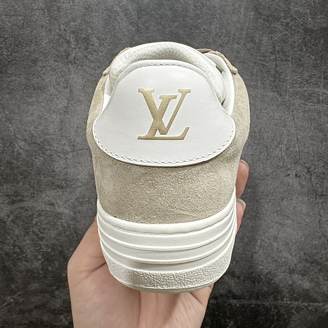 图片[5]-【广东纯原版本】2024ss 春夏新品 路易威登Louis Vuitton Groovy Platform Low Sneaker 时髦增高系列低帮松糕厚底百搭德训风休闲小白运动鞋“麂皮卡其灰压纹LV老花 尺码：35-41nn女鞋广东原产n配置抽屉礼品鞋盒及包装说明书n防尘布袋物件(附送快递加固牛皮纸外盒!!)n采用固色牛反绒组合头层皮革饰片鞋面材质n高密度电脑车线工艺小牛真皮内里贴附PU超软脚感乳胶鞋垫n外置隔色TPU厚实高弹橡胶鞋底 编码：KH390420-鞋库