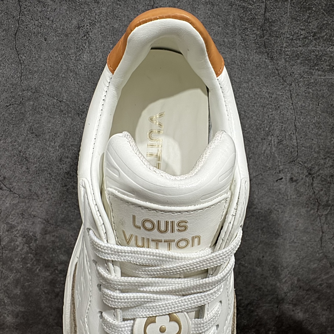 图片[8]-【广东纯原版本】2024ss 春夏新品 路易威登Louis Vuitton Groovy Platform Low Sneaker 时髦增高系列低帮松糕厚底百搭德训风休闲小白运动鞋“皮革白灰橙尾压纹LV老花” 尺码：35-41nn女鞋广东原产n配置抽屉礼品鞋盒及包装说明书n防尘布袋物件(附送快递加固牛皮纸外盒!!)n采用固色牛反绒组合头层皮革饰片鞋面材质n高密度电脑车线工艺小牛真皮内里贴附PU超软脚感乳胶鞋垫n外置隔色TPU厚实高弹橡胶鞋底 编码：KH390420-鞋库