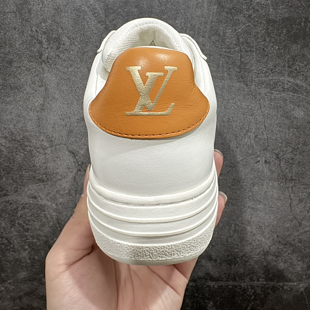 图片[4]-【广东纯原版本】2024ss 春夏新品 路易威登Louis Vuitton Groovy Platform Low Sneaker 时髦增高系列低帮松糕厚底百搭德训风休闲小白运动鞋“皮革白灰橙尾压纹LV老花” 尺码：35-41nn女鞋广东原产n配置抽屉礼品鞋盒及包装说明书n防尘布袋物件(附送快递加固牛皮纸外盒!!)n采用固色牛反绒组合头层皮革饰片鞋面材质n高密度电脑车线工艺小牛真皮内里贴附PU超软脚感乳胶鞋垫n外置隔色TPU厚实高弹橡胶鞋底 编码：KH390420-鞋库