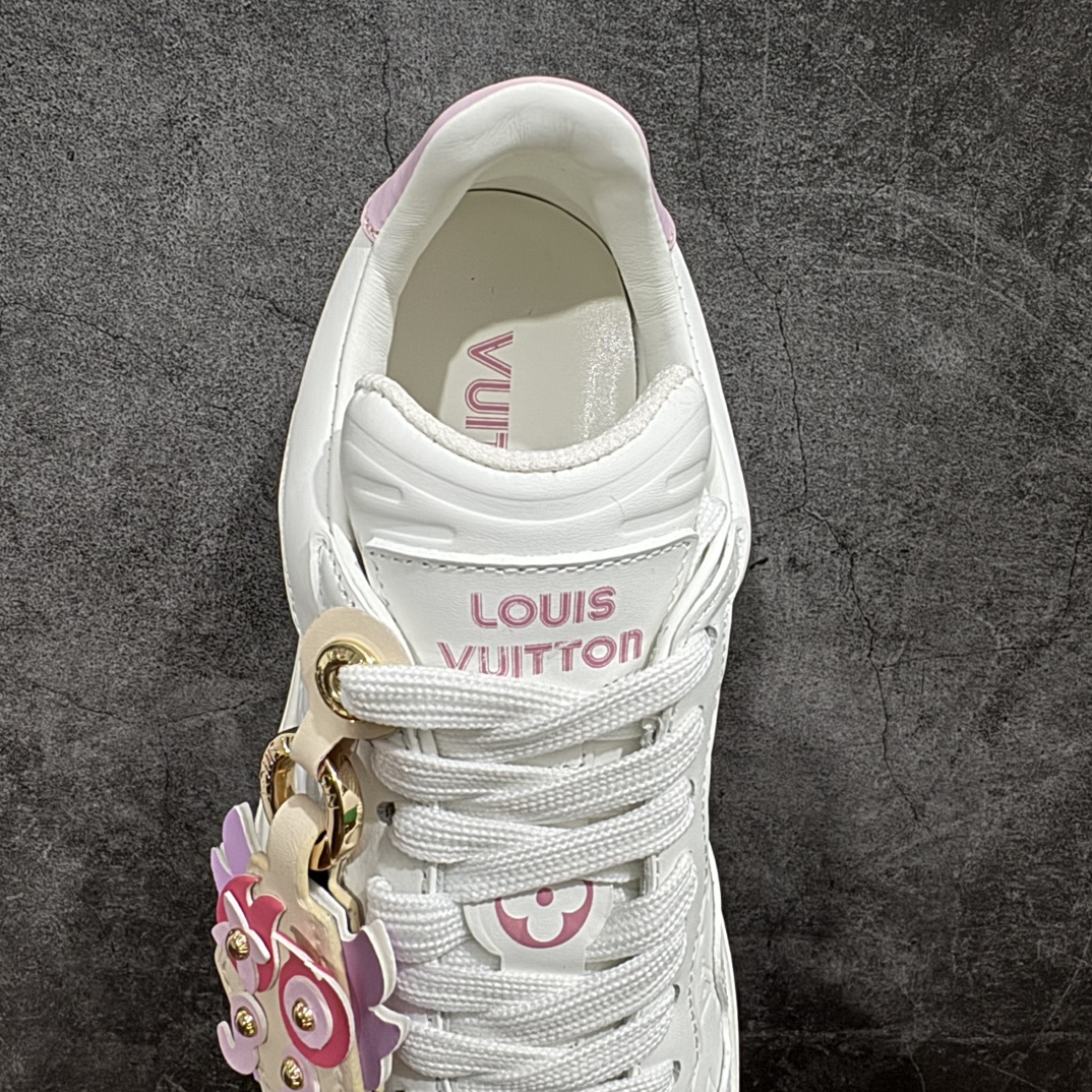 380 路易威登Louis Vuitton Groovy Platform Low Sneaker 时髦增高休闲小白运动鞋“白粉尾压纹LV老花龙年挂饰”