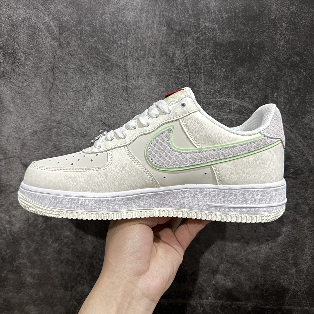 240 NK Air Force 1 CNY 龙年限定 米白灰绿 空军一号低帮休闲板鞋  FZ5052-131