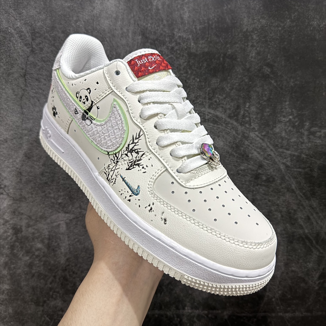 240 NK Air Force 1 CNY 龙年限定 米白灰绿 空军一号低帮休闲板鞋  FZ5052-131