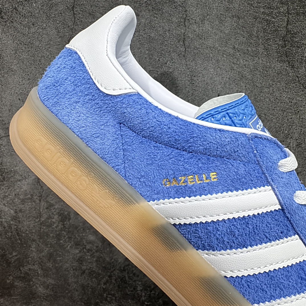 图片[7]-【正确版】 AD Original Gazelle Indoor Trainers 瞪羚室内鞋系列低帮复古百搭休闲运动德训风板鞋 麂皮白蓝生胶底 HQ8717n超级性价比好货 极力推荐n正确原厂定制长毛翻毛皮组合环保纤维革鞋面材质内置环保海玻璃鞋垫 外置RB橡胶大底品品控稳定性领先行业 原厂全套原楦原纸板冲刀磨具开发n原厂港宝加持定型后跟 尺码：35-45 编码：YX200230-莆田鞋批发中心