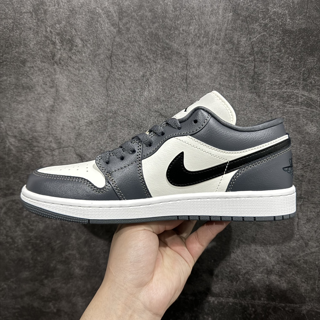 图片[2]-【DT纯原】Air Jordan AJ1 Low深灰色 DC0774-102n市面中低帮最具代表性版本没有之一 口碑大厂出品 品控大底版型不断改良更新 全套原纸板楦头开发 确保原汁原味 完美呈现版型 完美零毛边处理 原厂内置全掌气垫 价格定位良心 平台专用代工流水线出品 一眼公司既视感 拿到手的一瞬间就与众不同 碾压市面所有版本 全部原鞋开发 每一个配色都会采购原鞋确认细节 打破市面看图做货无好货之说  尺码：40 40.5 41 42 42.5 43 44 44.5 45 46 编码：DT270280-莆田鞋批发中心