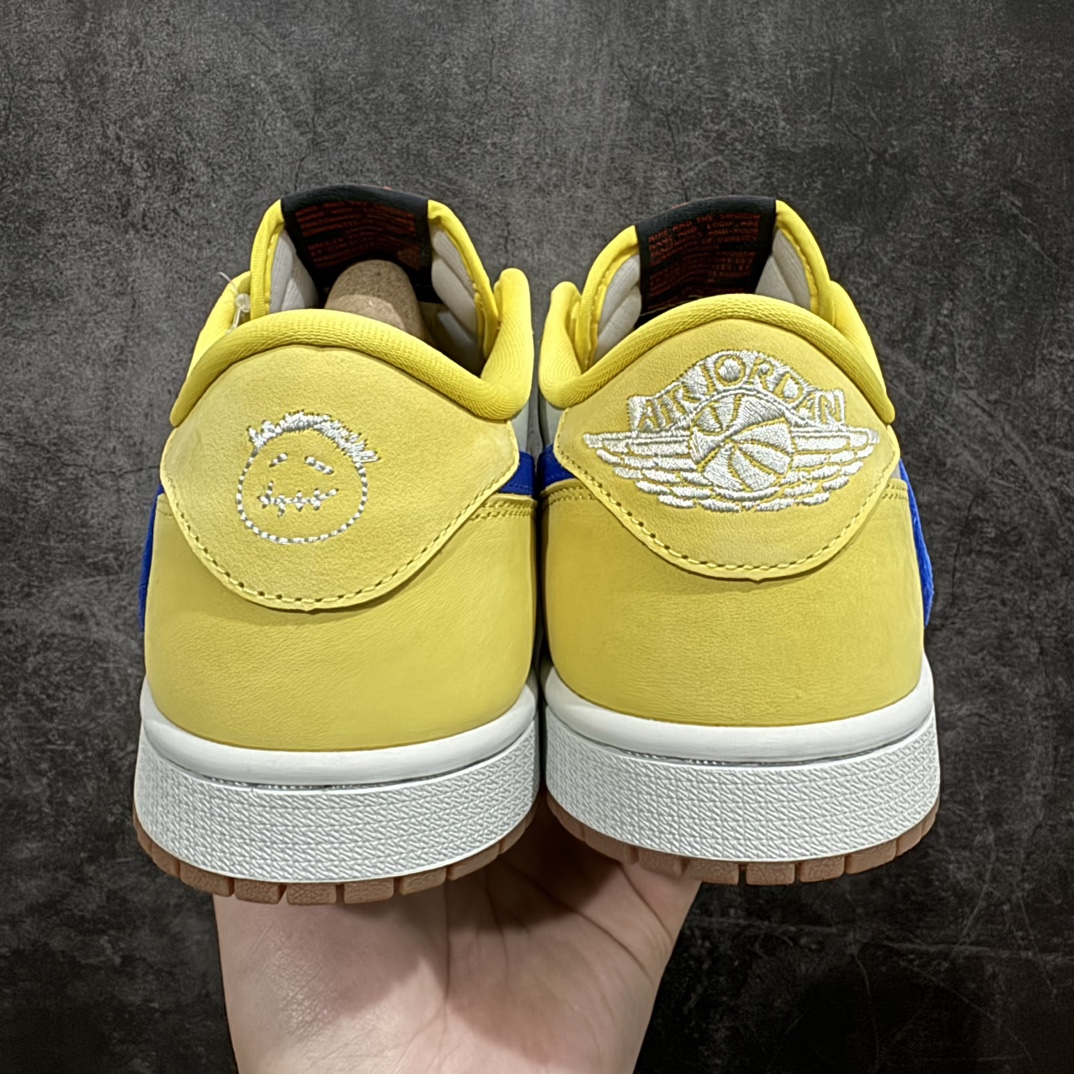 图片[9]-【老DT版】Travis Scott x Air Jordan AJ1 Low OG SP TS联名倒钩8.0低帮 黄蓝色 DZ4137-700n原盒原配 原厂拉帮工艺 针距密度一致 全新升级网板中底 原楦原纸板开发 后跟弧度收口自然不对折 极致一眼正品既视感 原厂皮料 进口玻璃冲刀皮料裁剪零毛边 承诺百分百一致原鞋 全鞋电脑针车工艺 鞋面清洁度最高QC检验标准 控制溢胶 原厂电绣工艺 鞋标鞋盒、防尘纸  均采购来自原厂SIZE：36 36.5 37.5 38 38.5 39 40 40.5 41 42 42.5 43 44 44.5 45 46 47.5 编码：T1390420-鞋库