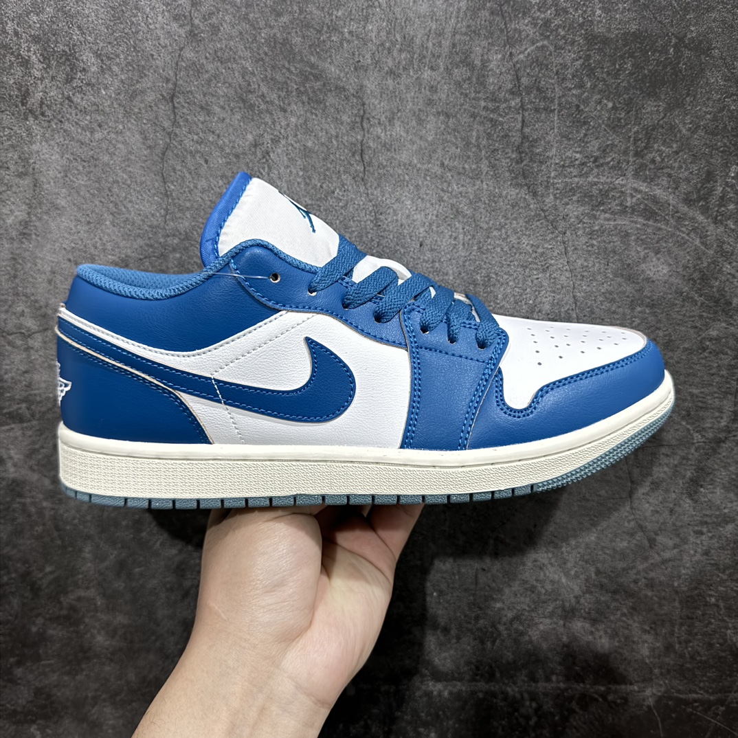 【K版】Air Jordan AJ1 Low低帮 蓝白 FN5214-141全新流水线出品 全部原鞋开发 原楦原纸板开发 全鞋电脑针车 原厂内置全掌气垫 原盒内在原标 唯一Zp原版鞋带绑法 免检产品 全新2022版型 全头层皮料 完美零毛边处理 原厂配置SIZE：36 36.5 37.5 38 38.5 39 40 40.5 41 42 42.5 43 44 44.5 45 46 47.5 编码：LDS240260-鞋库