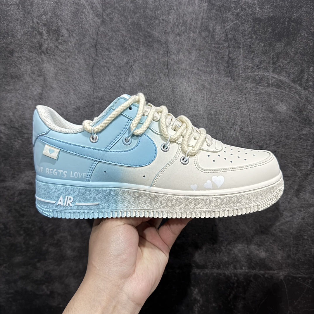 【公司级】Nk Air Force 1\’07 Low 二次元主题 喷绘渐变 空军一号绑带低帮休闲板鞋 DX2340-002n定制皮料 原厂3D打印 定制鞋盒 原楦原纸板 纯正空军版型 内置全掌气垫 尺码：36 36.5 37.5 38 38.5 39 40 40.5 41 42 42.5 43 44 44.5 45 编码：HXS310320-莆田鞋批发中心