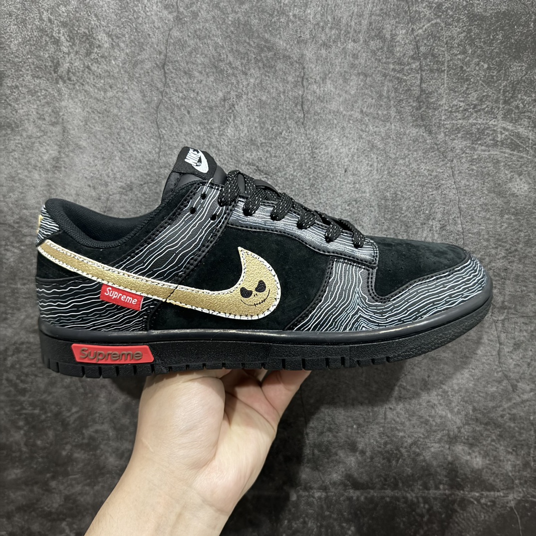 【定制版】Supreme x Nk SB Dunk Low 联名-黑灰鬼脸 周年高端定制 低帮休闲板鞋 XD6188-025n定制鞋盒 大厂纯原品质出货 超高清洁度 皮料切割干净无任何毛边 细节完美 尺码：36 36.5 37.5 38 38.5 39 40 40.5 41 42 42.5 43 44 44.5 45 编码：HXS320340-鞋库