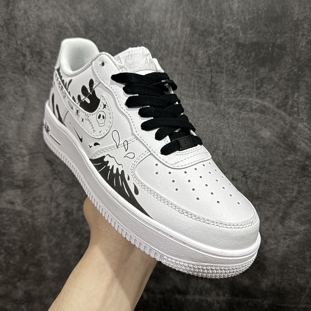 图片[3]-【公司级】Nike Air Force 1 Low 07 手绘 火山喷发 黑白n原楦头原纸板 打造纯正低帮空军版型 专注外贸渠道 全掌内置蜂窝气垫原盒配件 原厂中底钢印、拉帮完美官方货号：AM0703 121 Size：36 36.5 37.5 38 38.5 39 40 40.5 41 42 42.5 43 44 44.5 45 编码：HXS250260n-鞋库