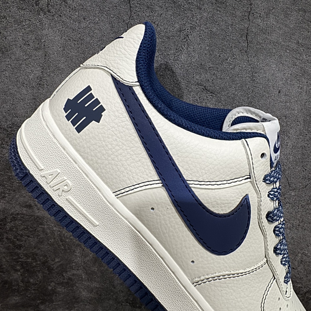 240 洛杉矶潮牌店限量发售 Undefeated x Nike Air Force 1 Low 米深蓝 空军一号低帮休闲板鞋  UN2395-522