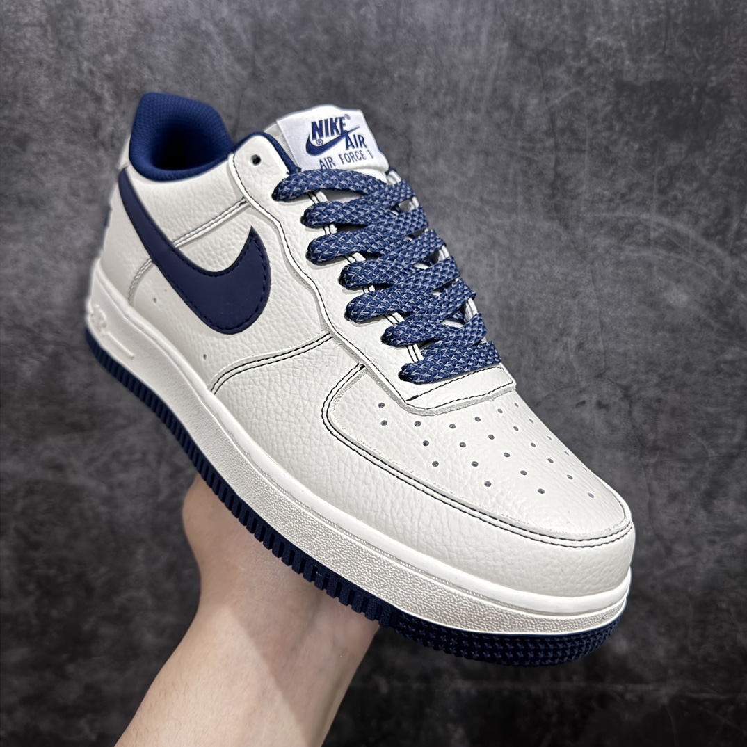 240 洛杉矶潮牌店限量发售 Undefeated x Nike Air Force 1 Low 米深蓝 空军一号低帮休闲板鞋  UN2395-522