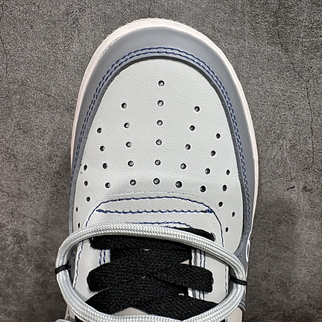 260 Nike Air Force 1 Low 07 x KAWS 黑灰绑带 KS6869-333