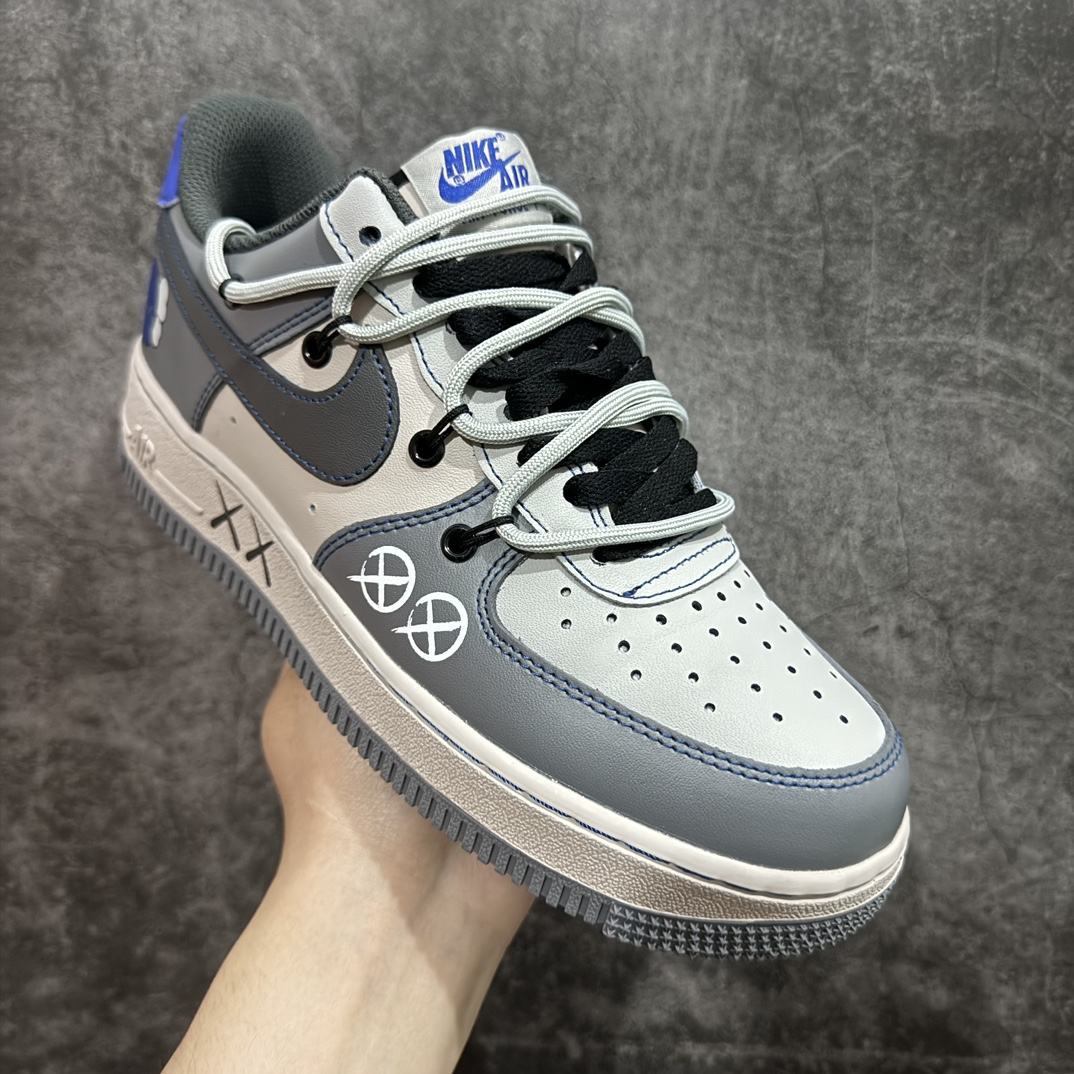 260 Nike Air Force 1 Low 07 x KAWS 黑灰绑带 KS6869-333