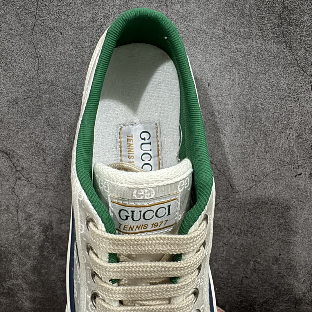 图片[8]-【海外专供版】Gucci Tennis 1977 Print Sneaker古驰帆布印花复古休闲运动板鞋nn纯原级别 独家定制全身20几个细节点全部做到一致还原吊打市面所有版本 独家原装套装配件官方同源渠道原装订单 采用拼接透气帆布鞋面材质n原装一致鞋舌仿磨环保纸垫n原装雪梨形超软沙绒纸团 内嵌超软皮内里+脚垫#附送购物袋+身份卡+硬质礼盒#中底高弹PU材质+双层TPR无缝隙串色技术组合大底区别市面版本 Size： 35 36 37 38 39 40 41 42 43 44 编码：KH390420-鞋库