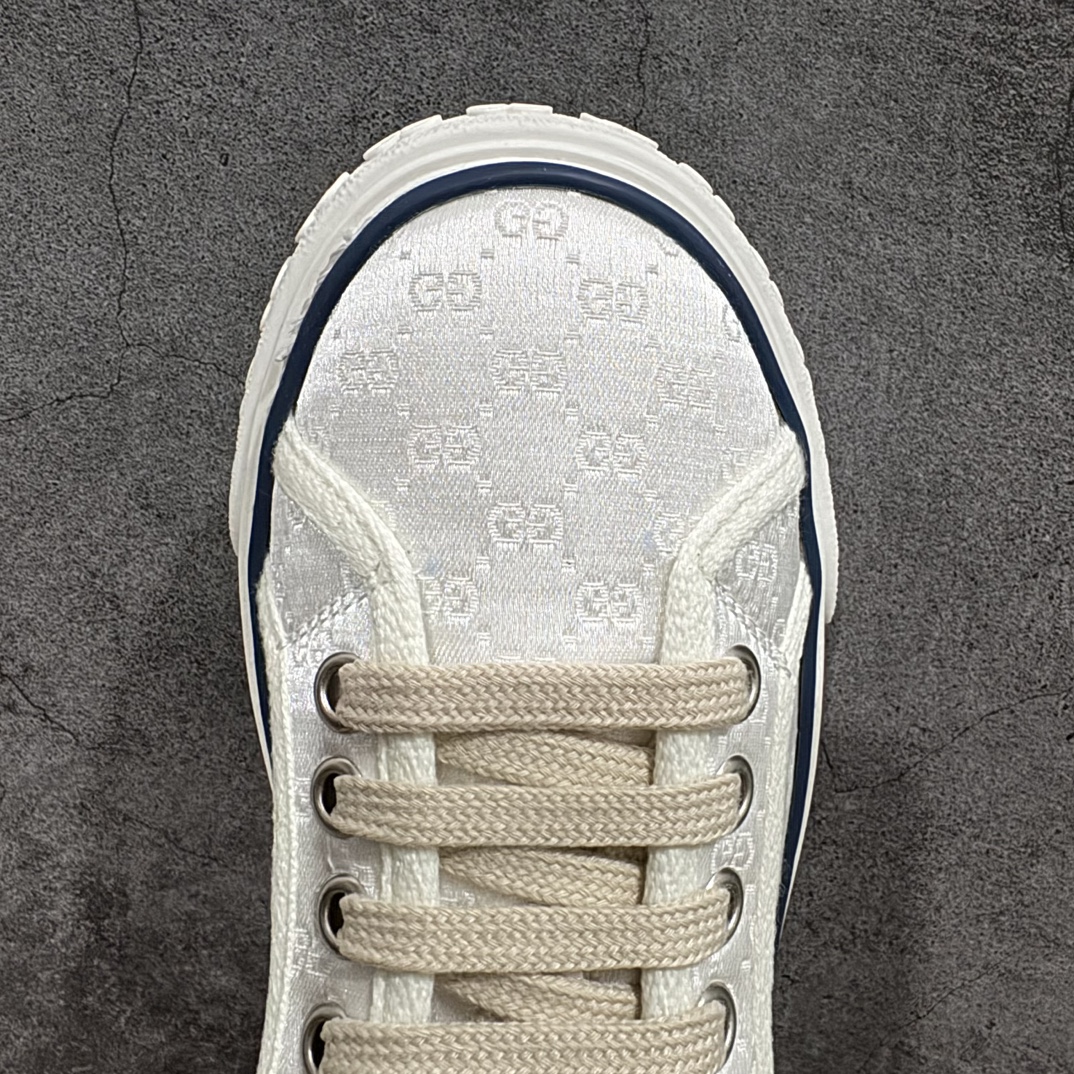 图片[5]-【海外专供版】Gucci Tennis 1977 Print Sneaker古驰帆布印花复古休闲运动板鞋nn纯原级别 独家定制全身20几个细节点全部做到一致还原吊打市面所有版本 独家原装套装配件官方同源渠道原装订单 采用拼接透气帆布鞋面材质n原装一致鞋舌仿磨环保纸垫n原装雪梨形超软沙绒纸团 内嵌超软皮内里+脚垫#附送购物袋+身份卡+硬质礼盒#中底高弹PU材质+双层TPR无缝隙串色技术组合大底区别市面版本 Size： 35 36 37 38 39 40 41 42 43 44 编码：KH390420-鞋库