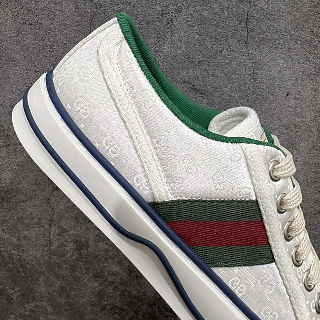 图片[7]-【海外专供版】Gucci Tennis 1977 Print Sneaker古驰帆布印花复古休闲运动板鞋nn纯原级别 独家定制全身20几个细节点全部做到一致还原吊打市面所有版本 独家原装套装配件官方同源渠道原装订单 采用拼接透气帆布鞋面材质n原装一致鞋舌仿磨环保纸垫n原装雪梨形超软沙绒纸团 内嵌超软皮内里+脚垫#附送购物袋+身份卡+硬质礼盒#中底高弹PU材质+双层TPR无缝隙串色技术组合大底区别市面版本 Size： 35 36 37 38 39 40 41 42 43 44 编码：KH390420-鞋库