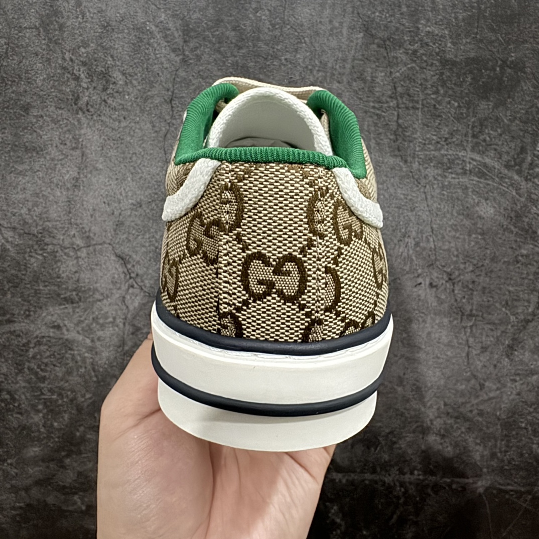 图片[4]-【海外专供版】Gucci Tennis 1977 Print Sneaker古驰帆布印花复古休闲运动板鞋nn纯原级别 独家定制全身20几个细节点全部做到一致还原吊打市面所有版本 独家原装套装配件官方同源渠道原装订单 采用拼接透气帆布鞋面材质n原装一致鞋舌仿磨环保纸垫n原装雪梨形超软沙绒纸团 内嵌超软皮内里+脚垫#附送购物袋+身份卡+硬质礼盒#中底高弹PU材质+双层TPR无缝隙串色技术组合大底区别市面版本 Size： 35 36 37 38 39 40 41 42 43 44 编码：KH390420-鞋库