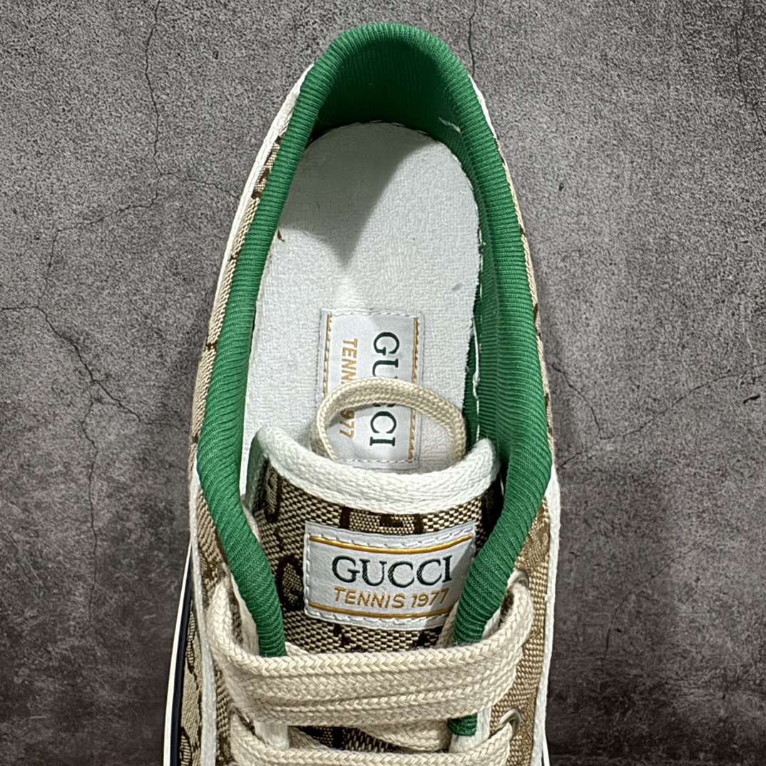 图片[8]-【海外专供版】Gucci Tennis 1977 Print Sneaker古驰帆布印花复古休闲运动板鞋nn纯原级别 独家定制全身20几个细节点全部做到一致还原吊打市面所有版本 独家原装套装配件官方同源渠道原装订单 采用拼接透气帆布鞋面材质n原装一致鞋舌仿磨环保纸垫n原装雪梨形超软沙绒纸团 内嵌超软皮内里+脚垫#附送购物袋+身份卡+硬质礼盒#中底高弹PU材质+双层TPR无缝隙串色技术组合大底区别市面版本 Size： 35 36 37 38 39 40 41 42 43 44 编码：KH390420-鞋库