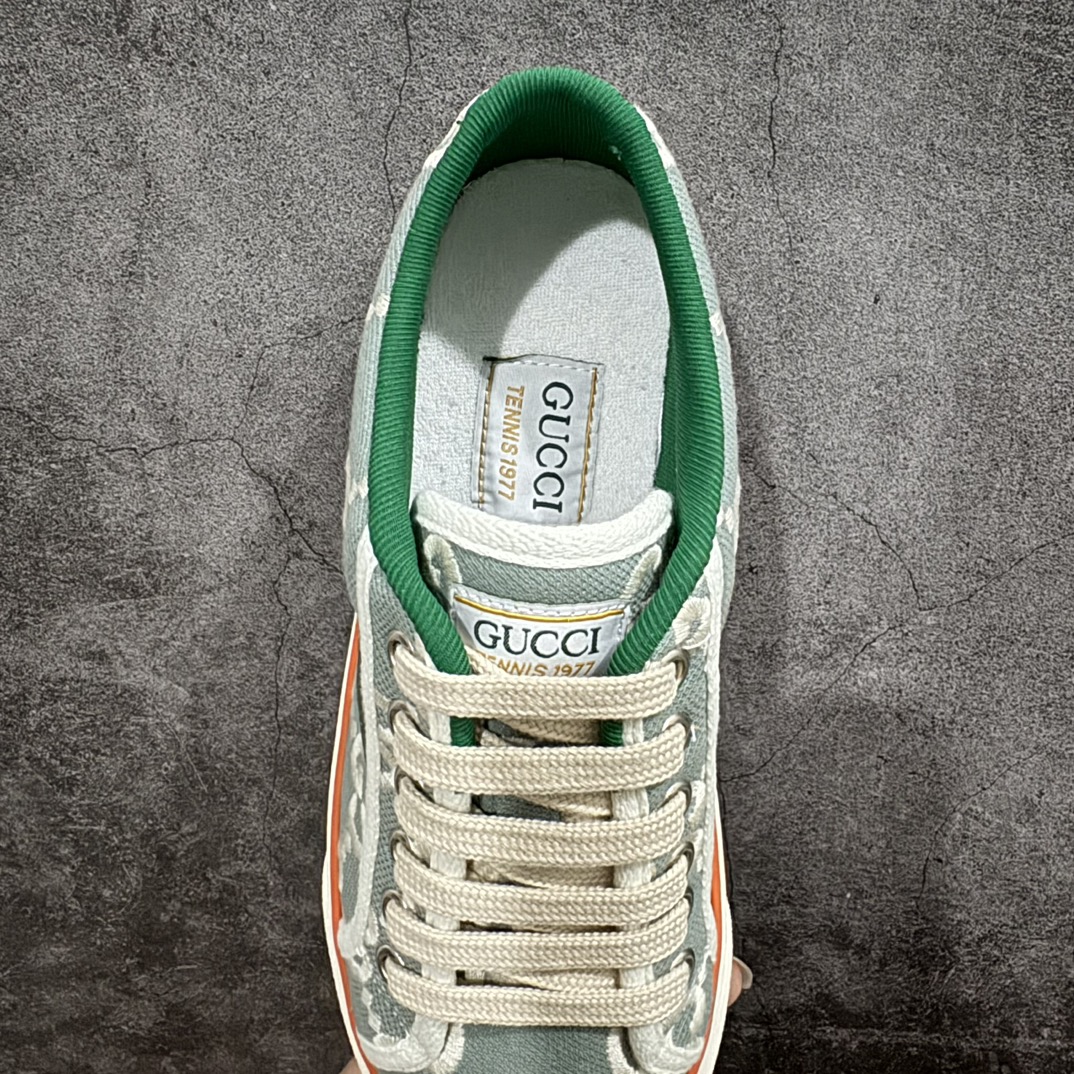 图片[8]-【海外专供版】Gucci Tennis 1977 Print Sneaker古驰帆布印花复古休闲运动板鞋nn纯原级别 独家定制全身20几个细节点全部做到一致还原吊打市面所有版本 独家原装套装配件官方同源渠道原装订单 采用拼接透气帆布鞋面材质n原装一致鞋舌仿磨环保纸垫n原装雪梨形超软沙绒纸团 内嵌超软皮内里+脚垫#附送购物袋+身份卡+硬质礼盒#中底高弹PU材质+双层TPR无缝隙串色技术组合大底区别市面版本 Size： 35 36 37 38 39 40 41 42 43 44 编码：KH390420-鞋库