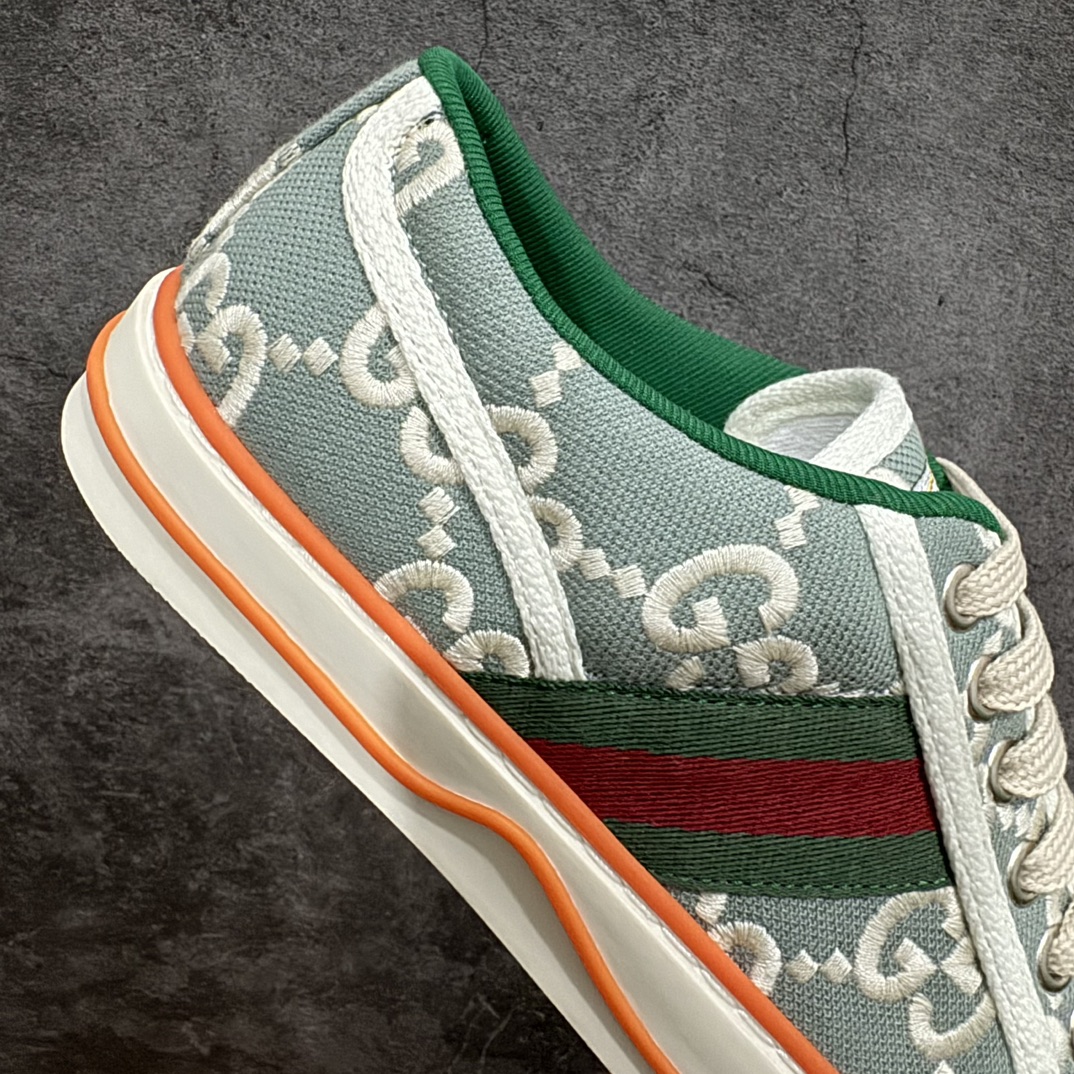 图片[7]-【海外专供版】Gucci Tennis 1977 Print Sneaker古驰帆布印花复古休闲运动板鞋nn纯原级别 独家定制全身20几个细节点全部做到一致还原吊打市面所有版本 独家原装套装配件官方同源渠道原装订单 采用拼接透气帆布鞋面材质n原装一致鞋舌仿磨环保纸垫n原装雪梨形超软沙绒纸团 内嵌超软皮内里+脚垫#附送购物袋+身份卡+硬质礼盒#中底高弹PU材质+双层TPR无缝隙串色技术组合大底区别市面版本 Size： 35 36 37 38 39 40 41 42 43 44 编码：KH390420-鞋库