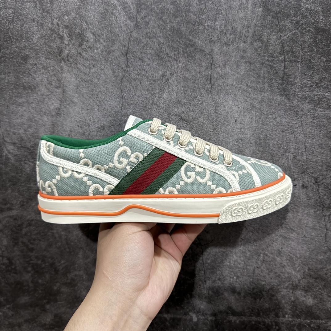 【海外专供版】Gucci Tennis 1977 Print Sneaker古驰帆布印花复古休闲运动板鞋nn纯原级别 独家定制全身20几个细节点全部做到一致还原吊打市面所有版本 独家原装套装配件官方同源渠道原装订单 采用拼接透气帆布鞋面材质n原装一致鞋舌仿磨环保纸垫n原装雪梨形超软沙绒纸团 内嵌超软皮内里+脚垫#附送购物袋+身份卡+硬质礼盒#中底高弹PU材质+双层TPR无缝隙串色技术组合大底区别市面版本 Size： 35 36 37 38 39 40 41 42 43 44 编码：KH390420-鞋库