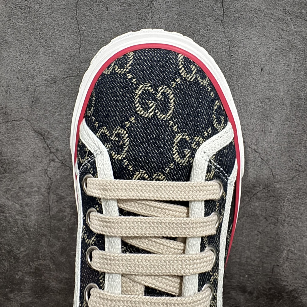 图片[5]-【海外专供版】Gucci Tennis 1977 Print Sneaker古驰帆布印花复古休闲运动板鞋nn纯原级别 独家定制全身20几个细节点全部做到一致还原吊打市面所有版本 独家原装套装配件官方同源渠道原装订单 采用拼接透气帆布鞋面材质n原装一致鞋舌仿磨环保纸垫n原装雪梨形超软沙绒纸团 内嵌超软皮内里+脚垫#附送购物袋+身份卡+硬质礼盒#中底高弹PU材质+双层TPR无缝隙串色技术组合大底区别市面版本 Size： 35 36 37 38 39 40 41 42 43 44 编码：KH390420-鞋库